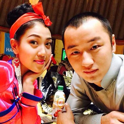 “Дуэт vs Дуэль 2014” нэвтрүүлгийн оролцогчид “Сошиал медиан” сүлд дууг бүтээжээ